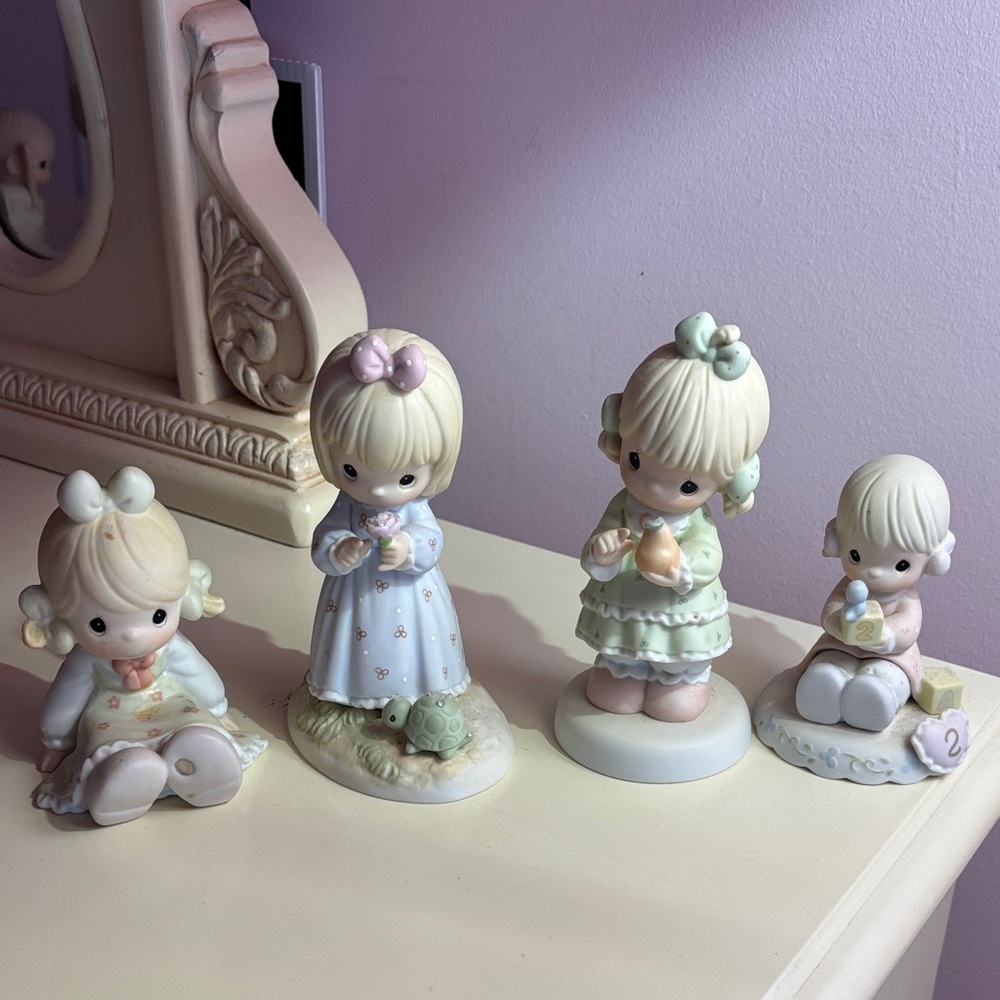 Precious Moments Pastel Figurine Shelf Set